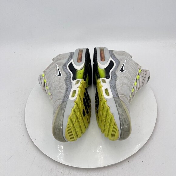 Nike Air Max Plus Youth Size 7Y Women 8.5 CD0609 015 White Volt Training Shoes - Picture 8 of 12